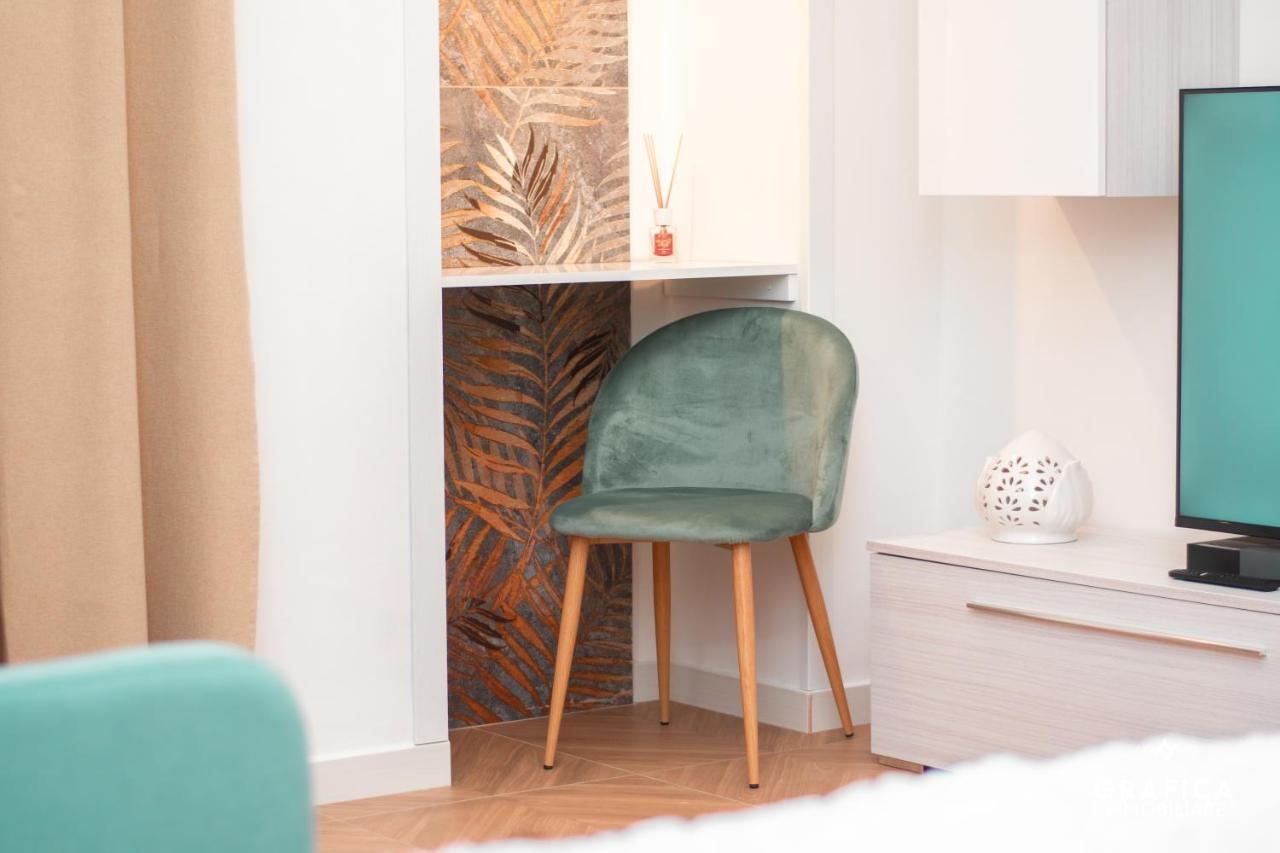 Ameli Home Luxury Apartment Таранто Экстерьер фото